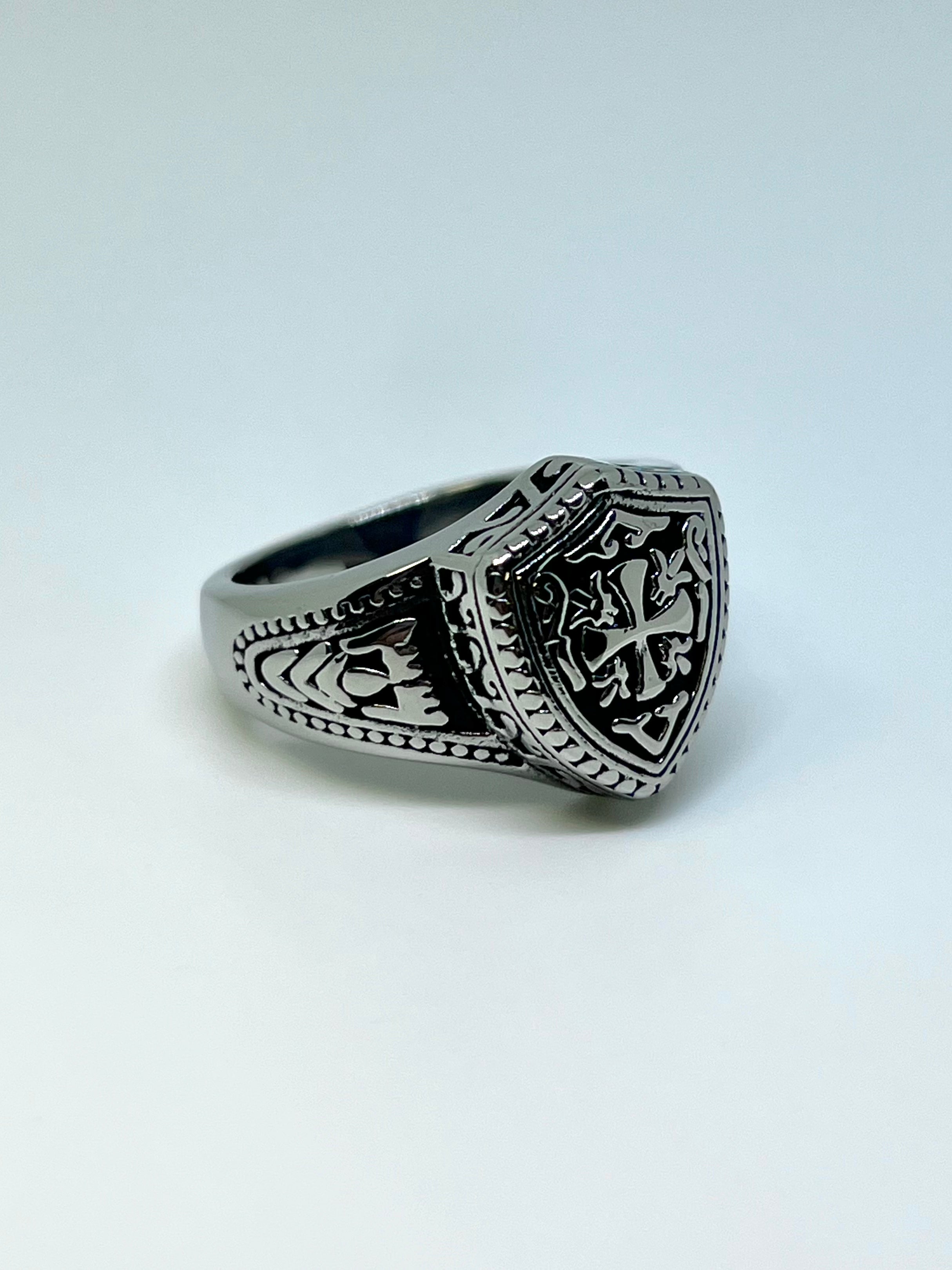 Detailed Shield Ring – rings316