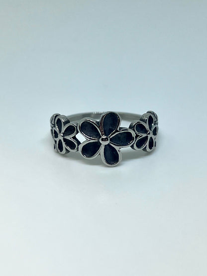 Daisy Flower Ring