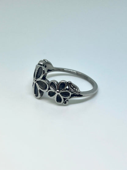 Daisy Flower Ring